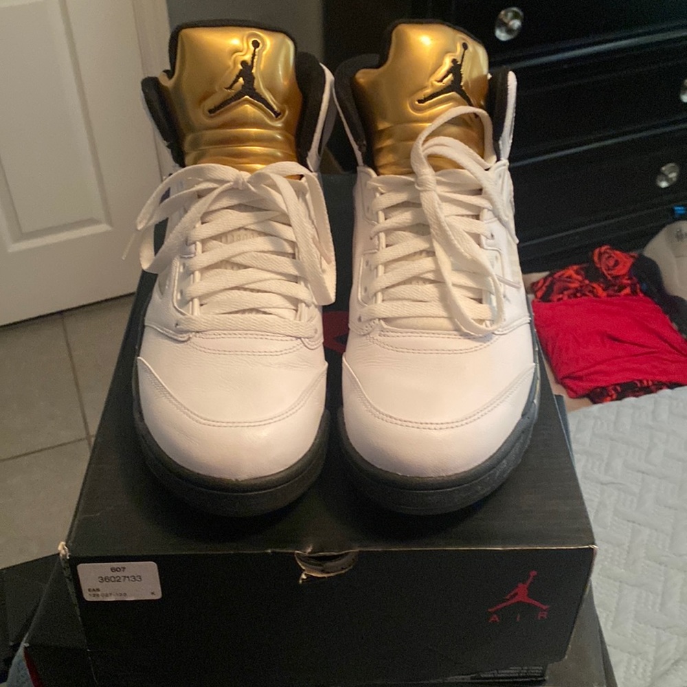 Jordan Retro 5 Olympic. Mens 9.5